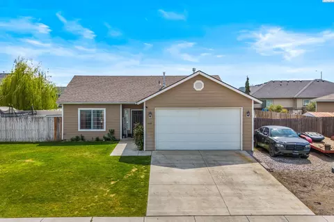 4508 Laredo Dr, Pasco, WA 99301 photo 1