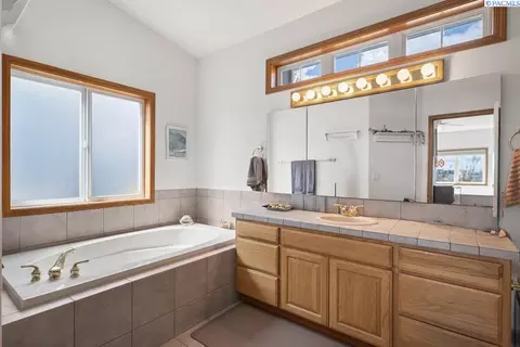 1545 SW Capri Ct, Pullman, WA 99163 photo 17