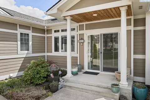 1545 SW Capri Ct, Pullman, WA 99163 photo 2