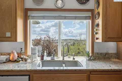 1545 SW Capri Ct, Pullman, WA 99163 photo 10