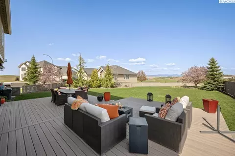 2400 NW Highpoint Ct, Pullman, WA 99163 photo 3