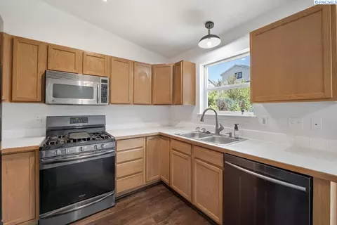 1940 NW Valhalla Dr, Pullman, WA 99163 photo 9