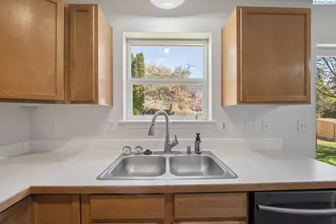 1940 NW Valhalla Dr, Pullman, WA 99163 photo 8