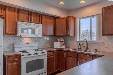 1272 SW Lost Trail Dr, Pullman, WA 99163 photo 9