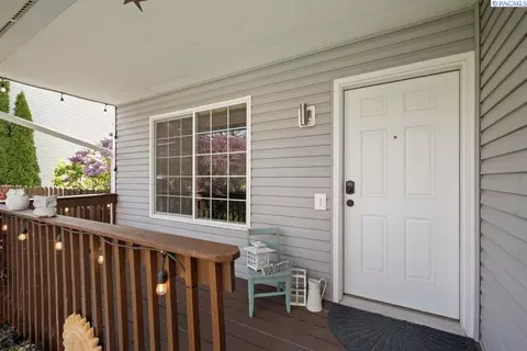 Exterior - 1935 NW Bella Vista Dr, Pullman, WA 99163 photo 7 of 7