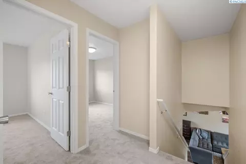 Entry Way - 1935 NW Bella Vista Dr, Pullman, WA 99163 photo 1 of 1
