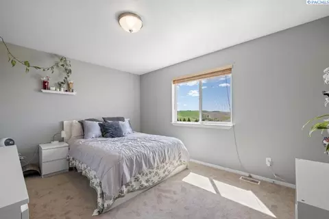 Bedroom - 1935 NW Bella Vista Dr, Pullman, WA 99163 photo 1 of 3