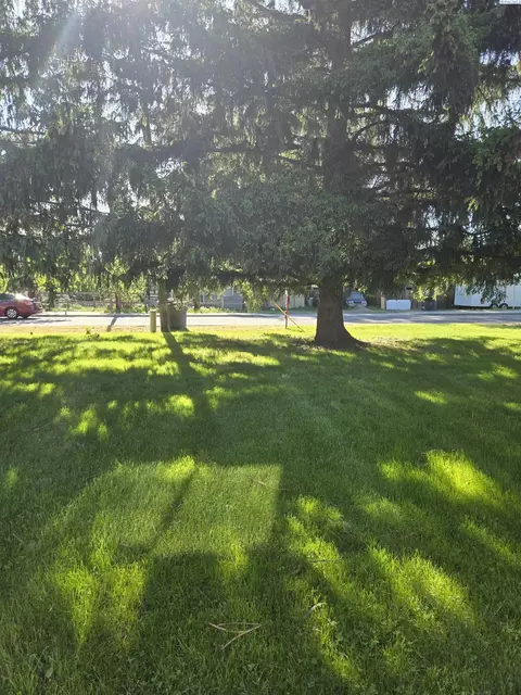 806 E Ave, Granger, WA 98932 photo 26