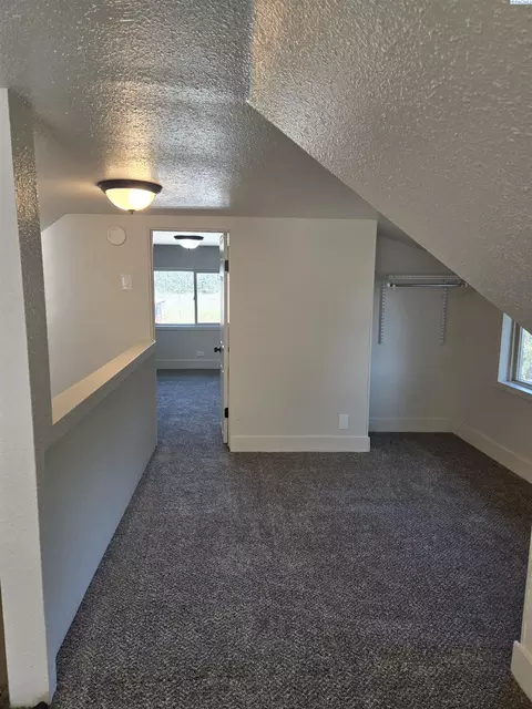 806 E Ave, Granger, WA 98932 photo 20