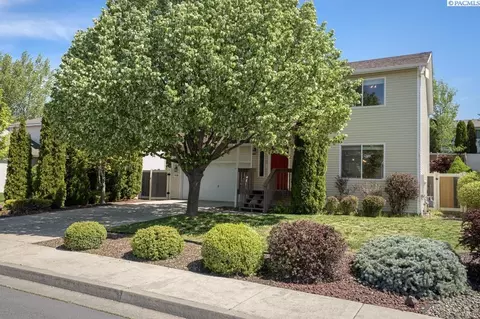 1920 NW Bella Vis, Pullman, WA 99163 photo 1