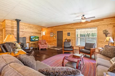 9400 Lewis Peak Rd, Waitsburg, WA 99361