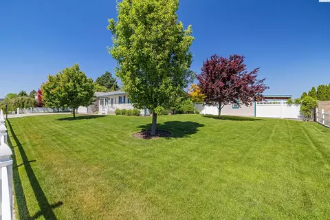 Exterior - 8519 Roberts Dr, Pasco, WA 99301 photo 12 of 13
