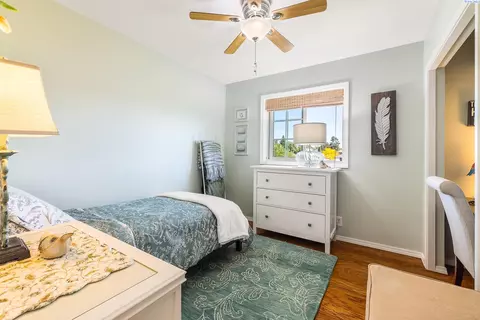 Bedroom - 8519 Roberts Dr, Pasco, WA 99301 photo 2 of 5