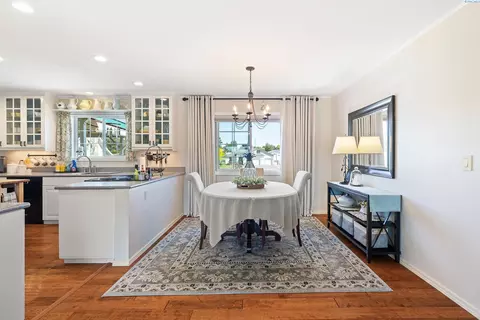 Dining - 8519 Roberts Dr, Pasco, WA 99301 photo 1 of 3