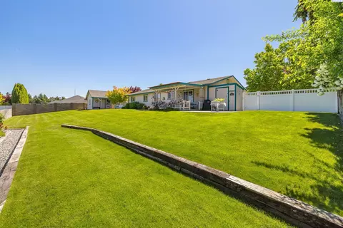 Exterior - 8519 Roberts Dr, Pasco, WA 99301 photo 13 of 13