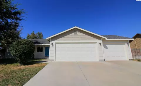 5507 Springfield Dr, Pasco, WA 99301 photo 1