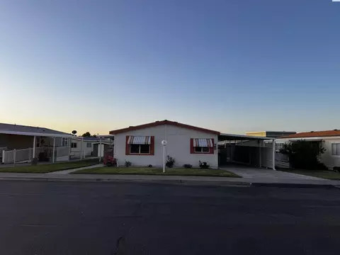 312 S Columbia Center Blvd #28, Kennewick, WA 99336