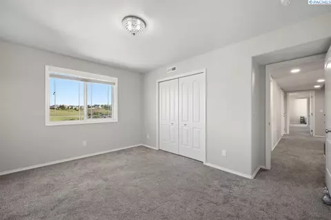 Bedroom - 1355 SW Panorama Dr, Pullman, WA 99163 photo 2 of 5