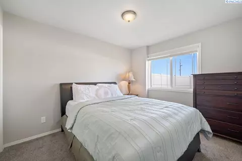 Bedroom - 1355 SW Panorama Dr, Pullman, WA 99163 photo 5 of 5