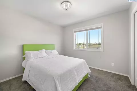 Bedroom - 1355 SW Panorama Dr, Pullman, WA 99163 photo 3 of 5