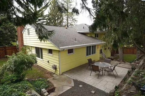 110 SW Cedar St, Pullman, WA 99163 photo 2