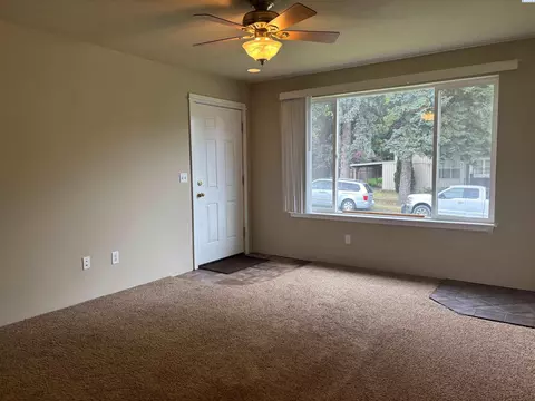 Living - 1320 NE Harvey Rd, Pullman, WA 99163 photo 1 of 3