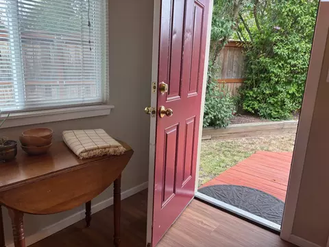 Entry Way - 1320 NE Harvey Rd, Pullman, WA 99163 photo 1 of 1