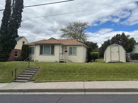 Exterior - 1320 NE Harvey Rd, Pullman, WA 99163 photo 1 of 7