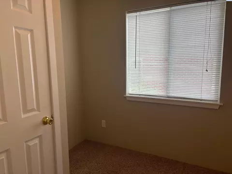 Bedroom - 1320 NE Harvey Rd, Pullman, WA 99163 photo 3 of 3