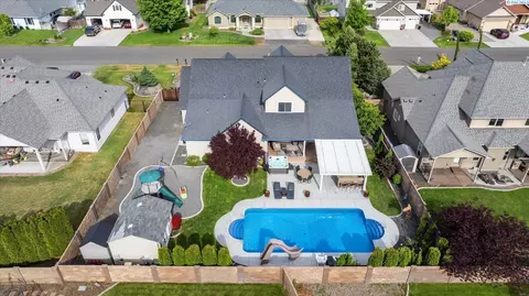 View/Area - 1010 Christopher Ln, Pasco, WA 99301 photo 1 of 2
