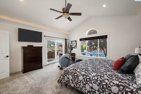 Bedroom - 1010 Christopher Ln, Pasco, WA 99301 photo 3 of 6
