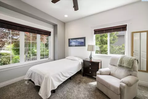Bedroom - 1010 Christopher Ln, Pasco, WA 99301 photo 1 of 6