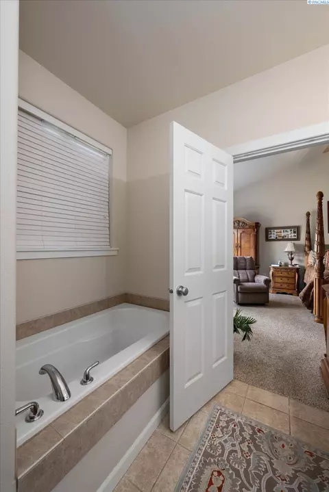 10407 Aspen Loop, Pasco, WA 99301 photo 24