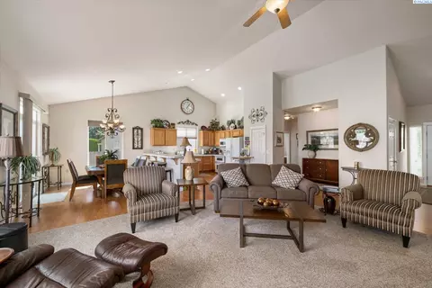 10407 Aspen Loop, Pasco, WA 99301 photo 9