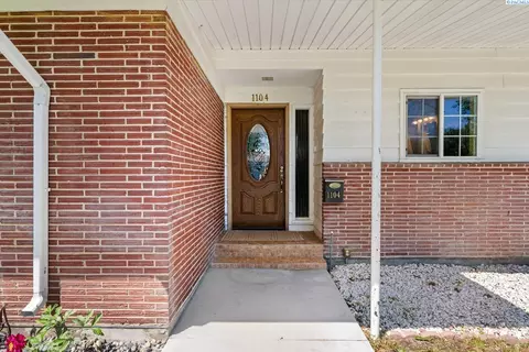 1104 N 7th Ave, Pasco, WA 99301 photo 3