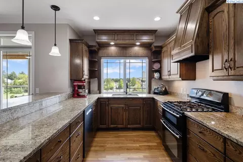 970 SW Itani Dr, Pullman, WA 99163 photo 8