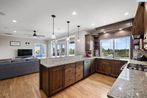 970 SW Itani Dr, Pullman, WA 99163 photo 7