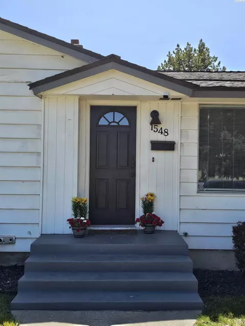 1548 W Jay St, Pasco, WA 99301 photo 3