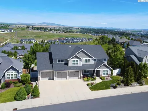 1130 SW Crestview Dr, Pullman, WA 99163 photo 1