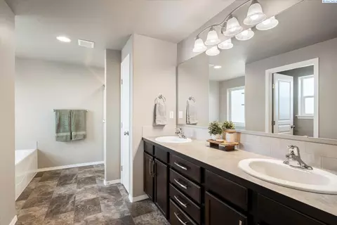 5804 Middle Frk, Pasco, WA 99301 photo 28