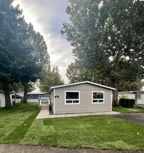 3517 Road 84 #120J, Pasco, WA 99301