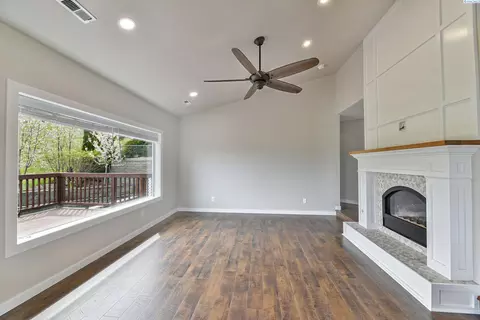 745 SE Carolstar Dr, Pullman, WA 99163 photo 8