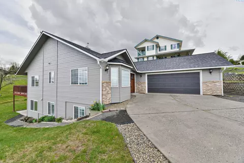 745 SE Carolstar Dr, Pullman, WA 99163 photo 1
