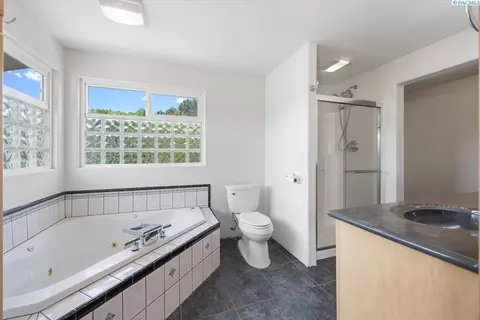 10012 Maple Dr, Pasco, WA 99301 photo 24