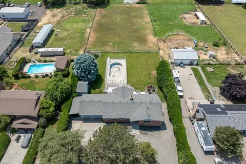 10012 Maple Dr, Pasco, WA 99301 photo 3