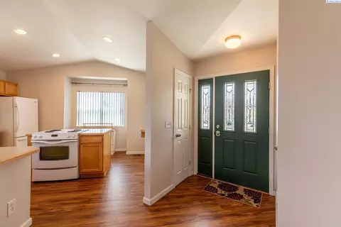 1506 SW Capri Ct, Pullman, WA 99163 photo 3