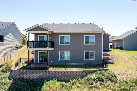 1390 SW Panorama Dr, Pullman, WA 99163 photo 2