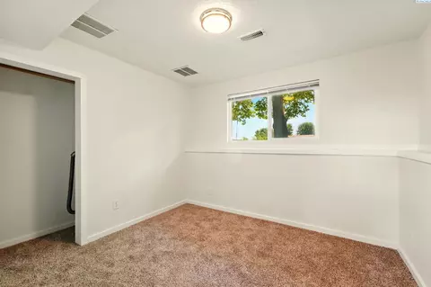 5511 W Wernett Rd, Pasco, WA 99301 photo 22