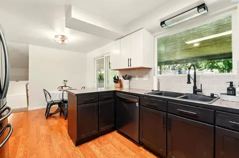 5511 W Wernett Rd, Pasco, WA 99301 photo 9