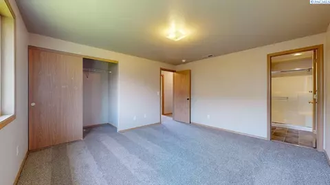Bedroom - 8408 Studebaker Dr, Pasco, WA 99301 photo 2 of 6